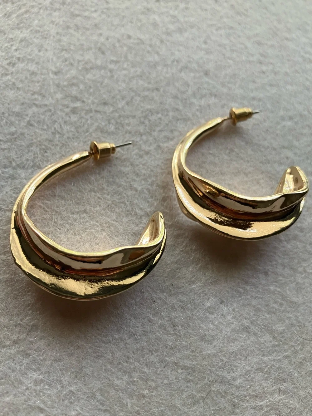 Gold hoop with post back